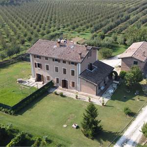 Villa Bifamiliare In Vendita a Modena